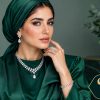 عکاسی حرفه ای طلا و جواهرات قیمتی با مدل حرفه ای و صنعتی و تبلیغاتی